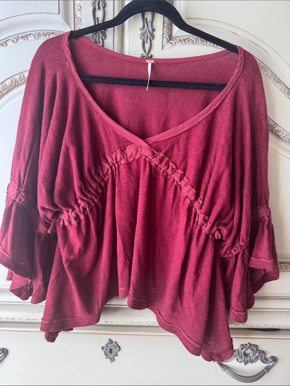 Women’s Ruffled V-Neck Peasant Top - Burgundy